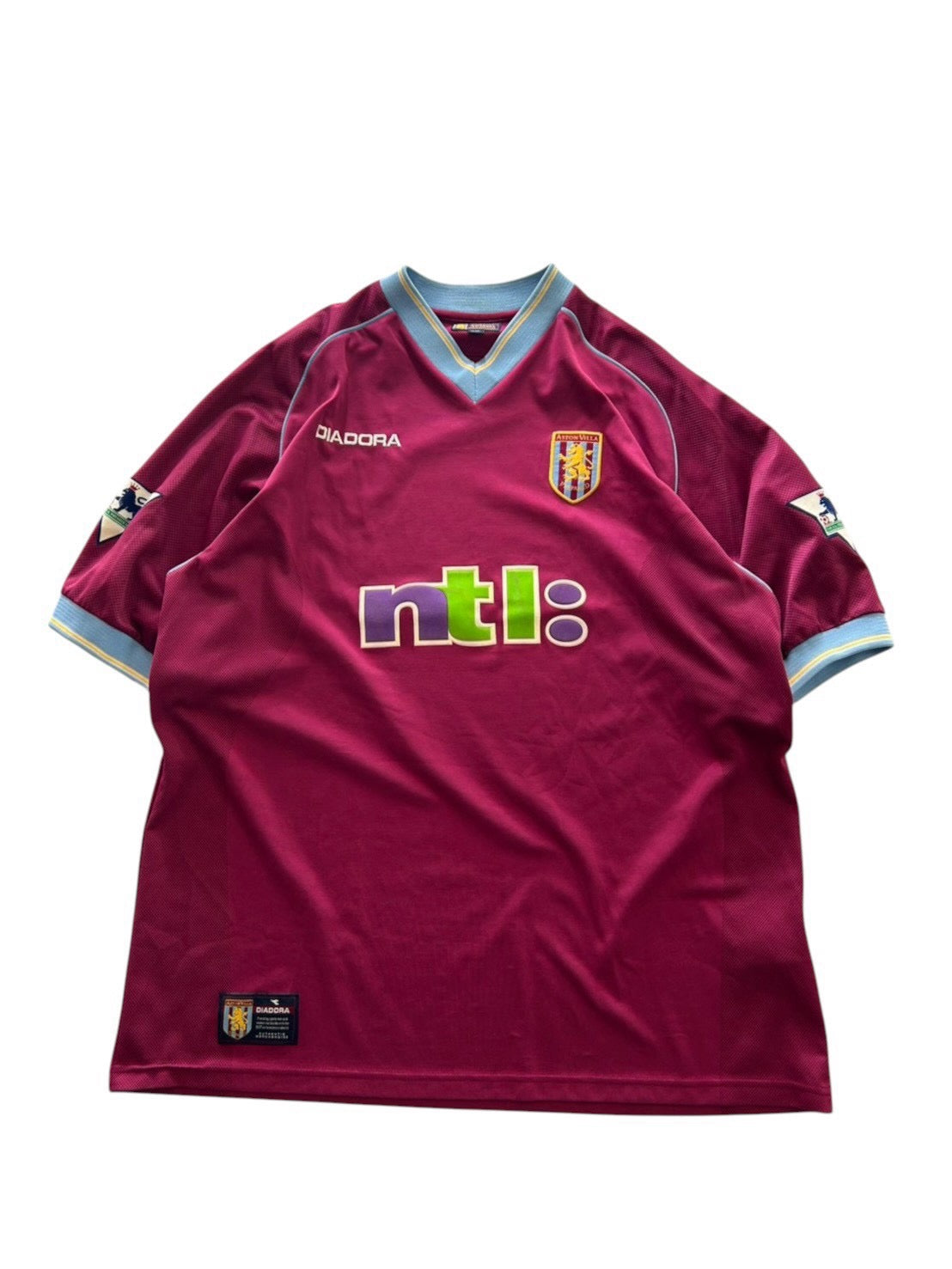 01/02 Diadora Aston Villa Home