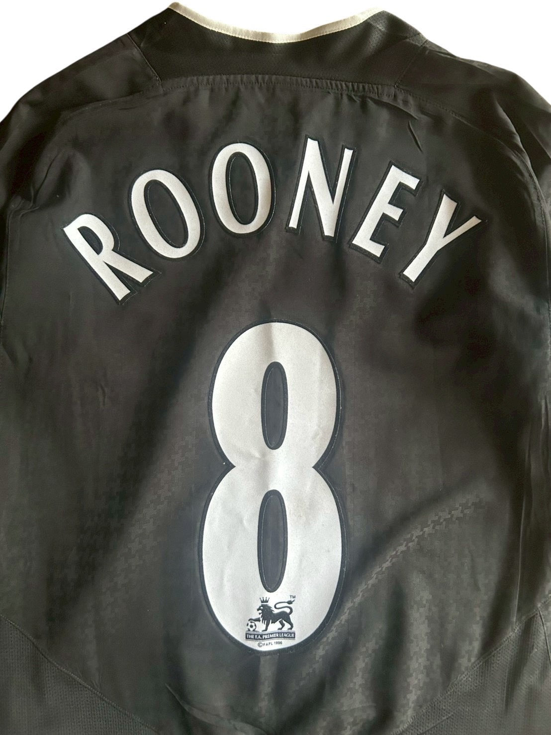 04/05 Nike Manchester United Away No.8 Rooney