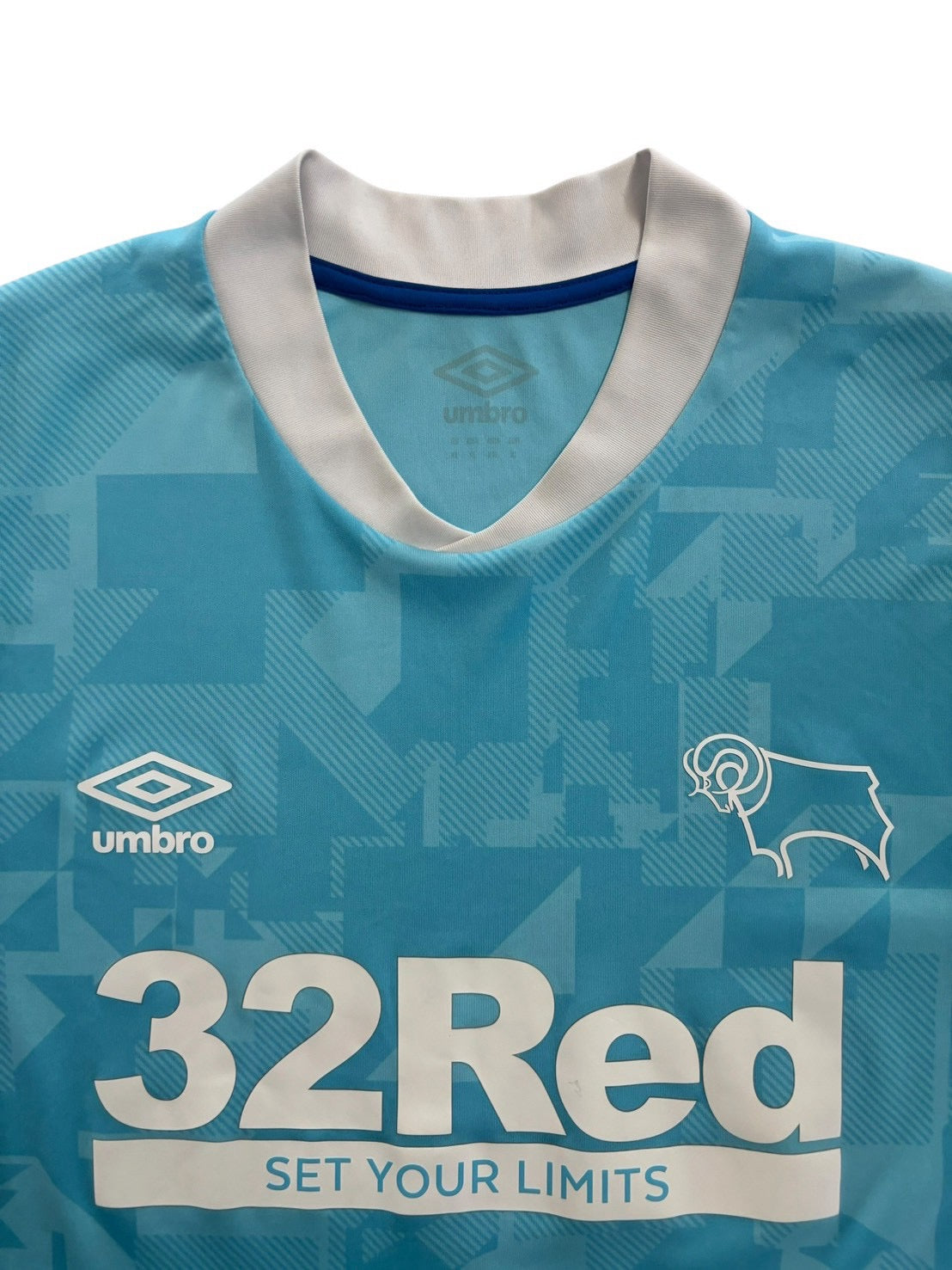 21/22 Umbro Derby Away