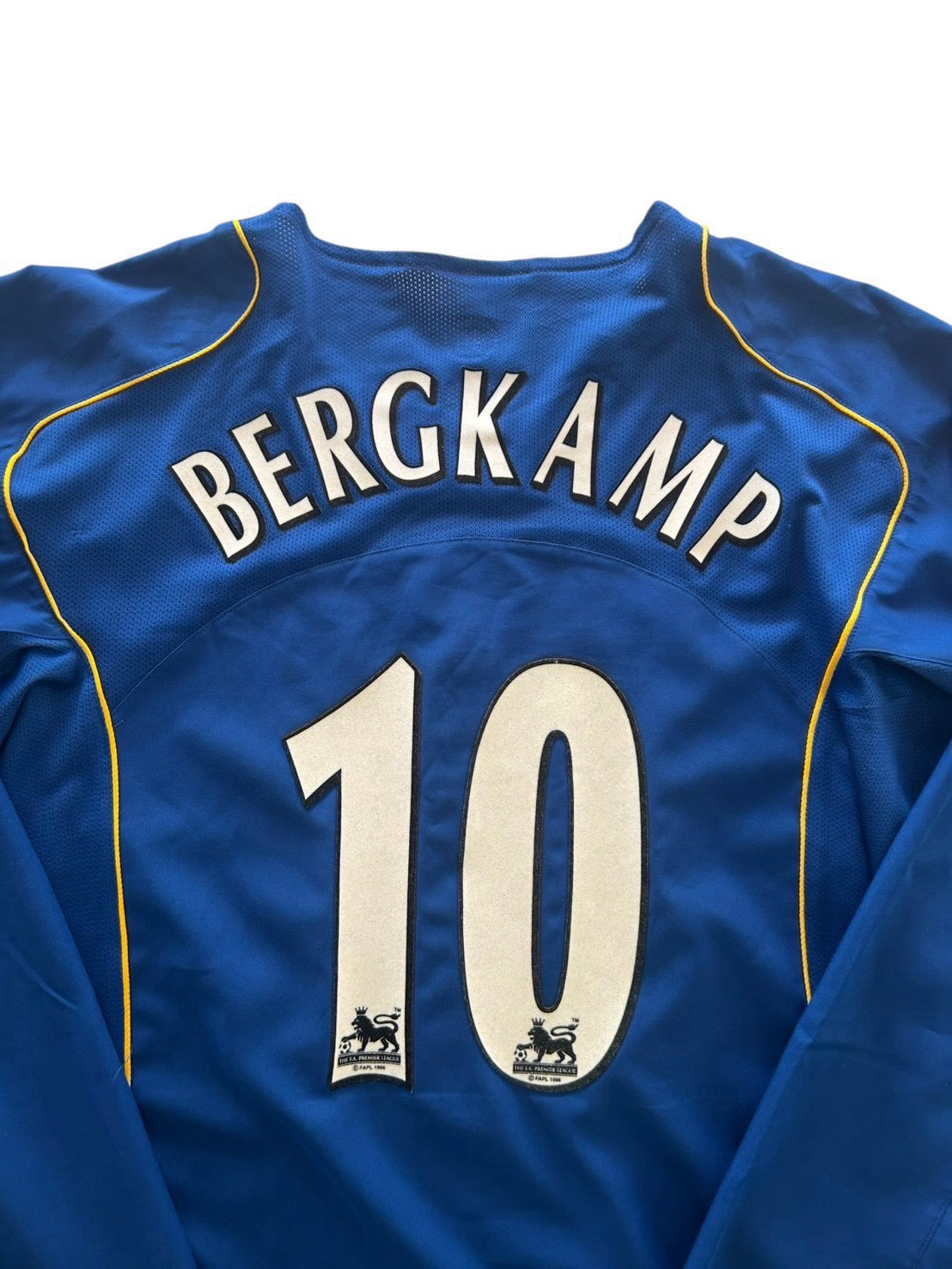 04/05 Nike Arsenal Away No.10 Bergkamp