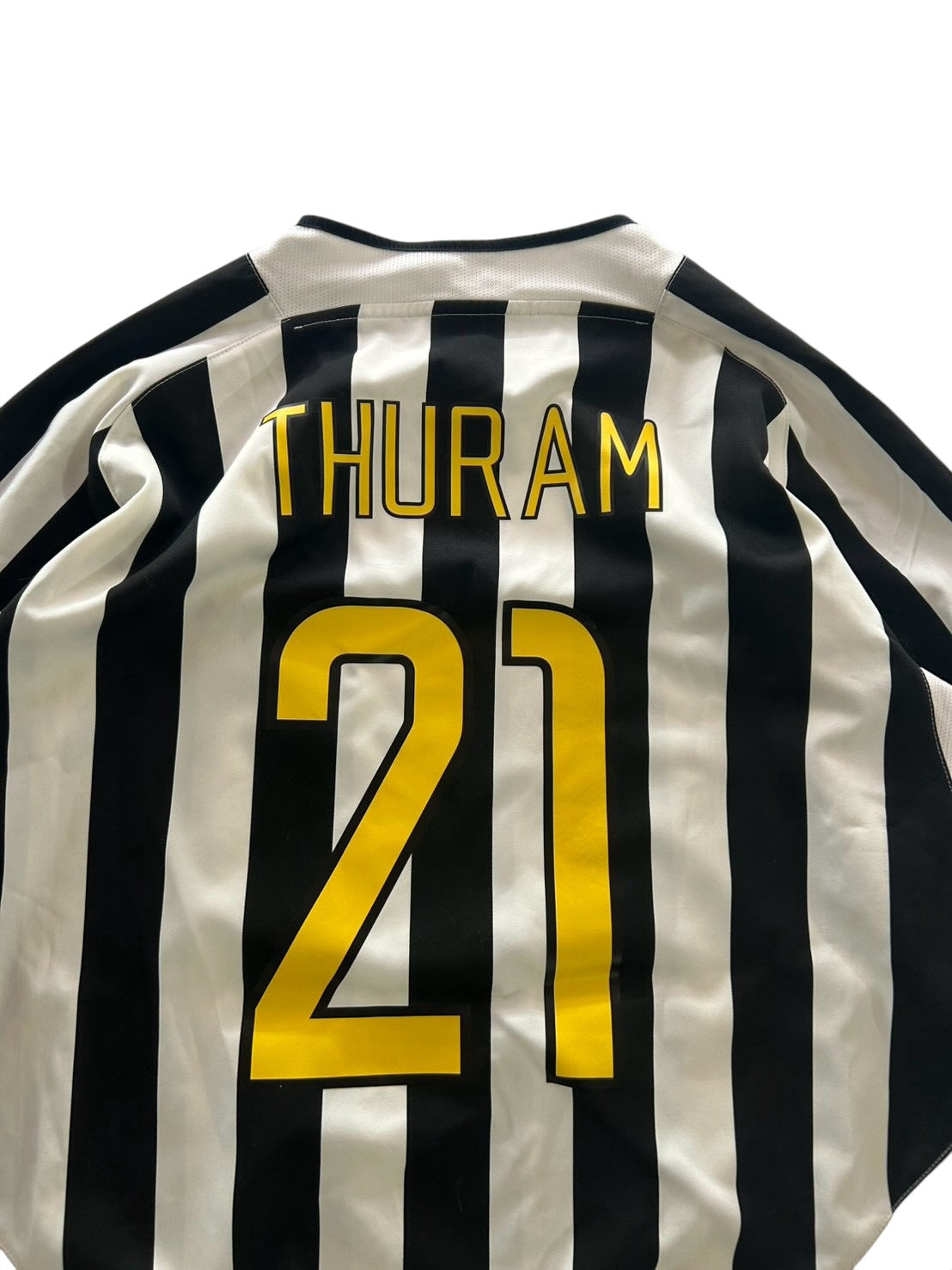 03/04 Nike Juventus Home No.21 Thuram