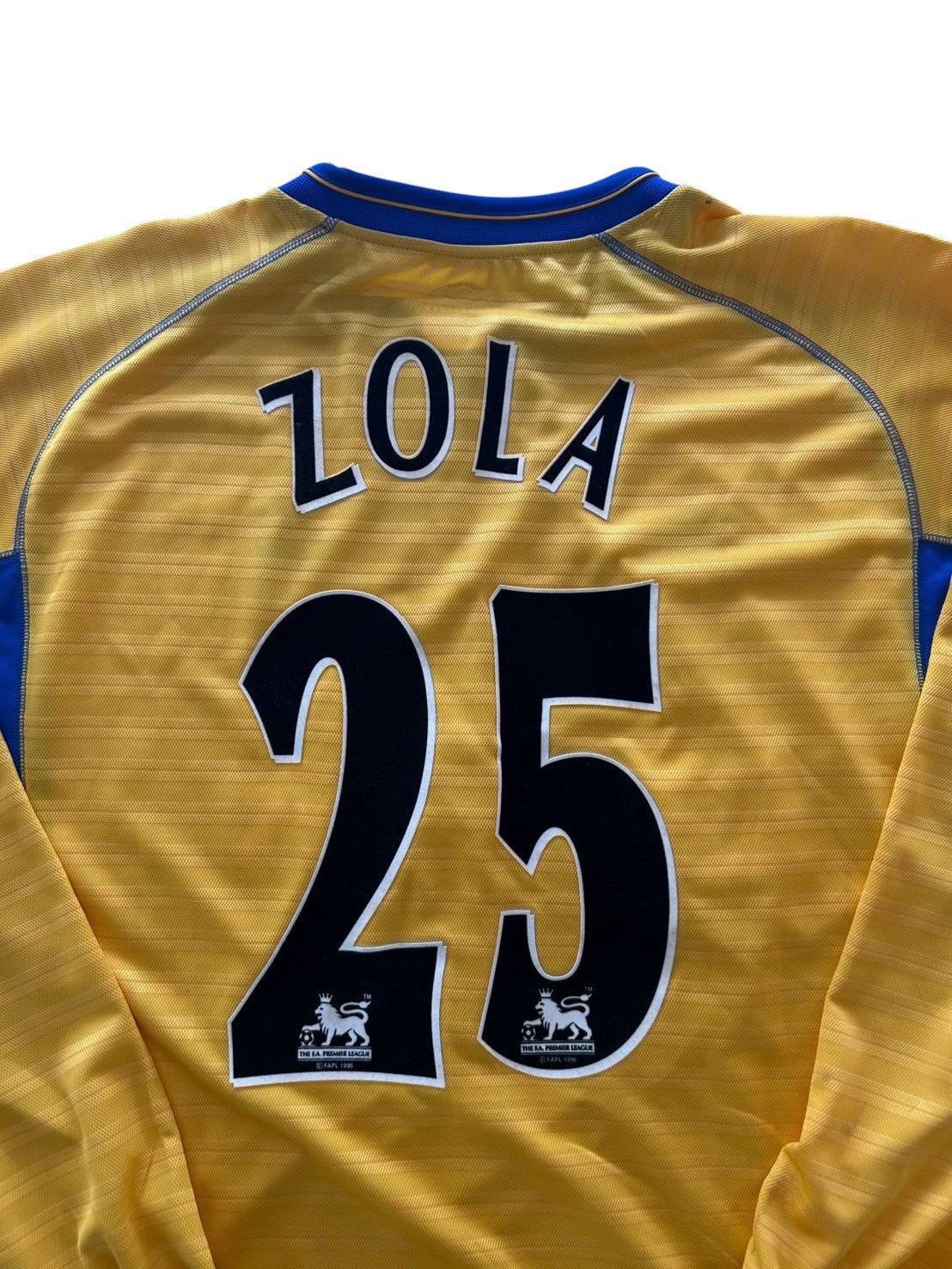 00/01 Umbro Chelsea Away No.25 Zola