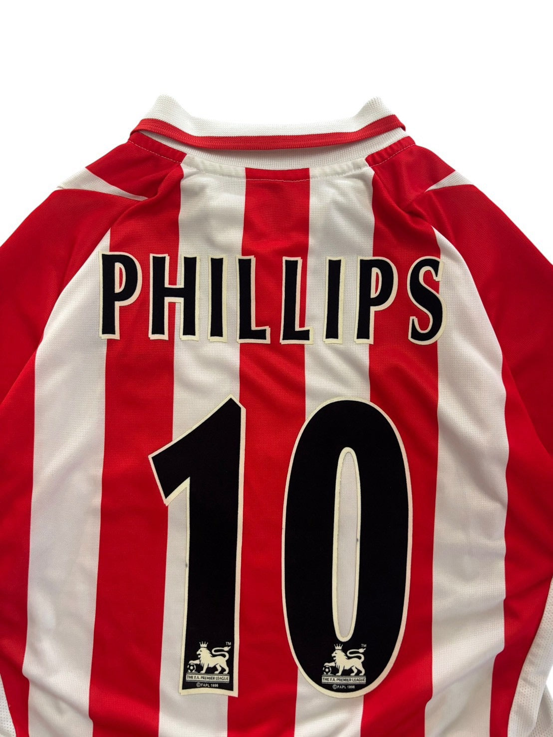 02/04 Nike Sunderland Home Phillips